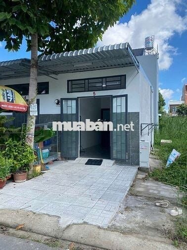 CHO THUÊ PHÒNG TRỌ NGĂN 01 PHÒNG NGỦ SẴN MÁY LẠNH LỘ OTO GIÁ 2.5TR
