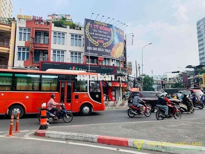 Bán Nhà Mặt Tiền : 688A Âu Cơ P. Tân Thành Q.Tân Phú 110m2 5.25 x 20.5