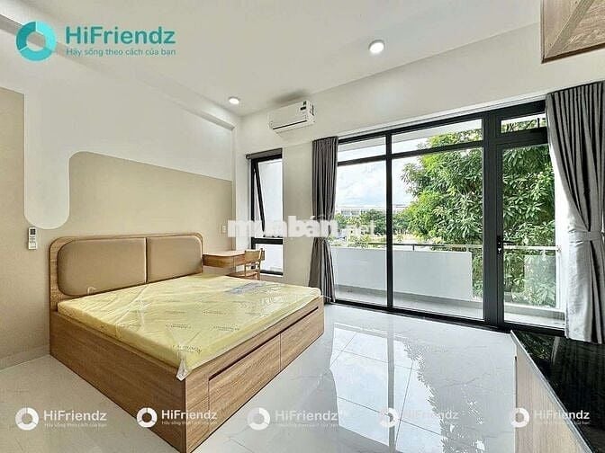 Studio Cao Cấp View Cực Xinh Sát Trường Luật
