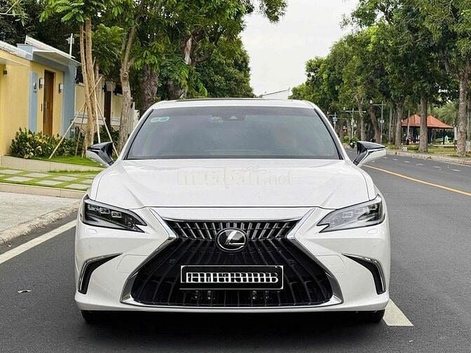 Lexus ES 2023 300H Xăng điện - 21000 km