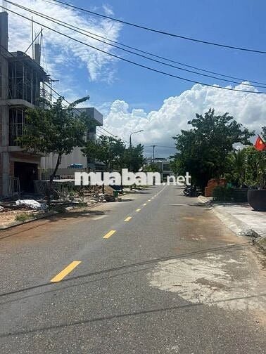 Cần bán đất Nam Hòa xuân , Đầm sen B2.136 LÔ 1x