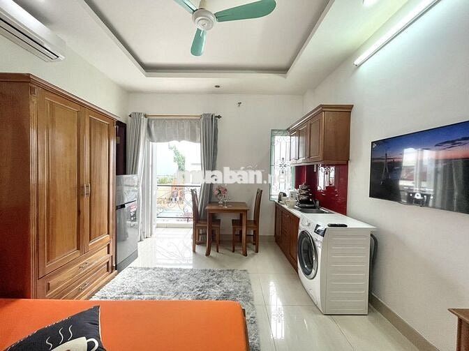 CĂN BAN CÔNG 30M2 NGAY COOPMART NHIÊU LỘC, NGÃ 4 TRẦN QUANG DIỆU