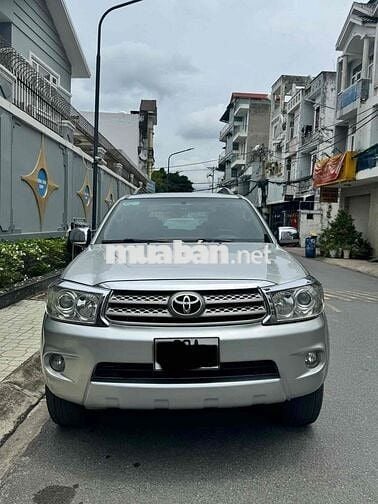 Toyota Fortuner 2011 2.5G 1 Chủ Từ Đầu Cần Bán