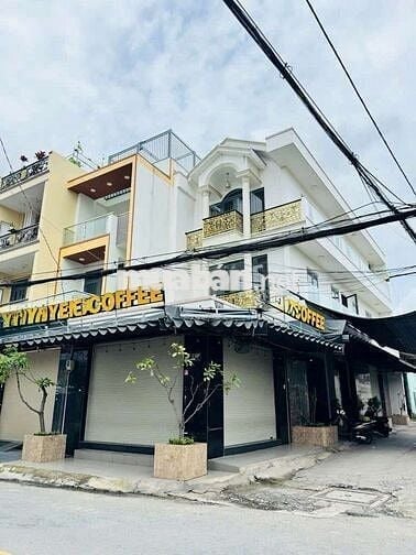Nhà Đẹp 5 Tầng — Gần Hoà Bình, Lê Văn Quới (6m x 18m) Đông