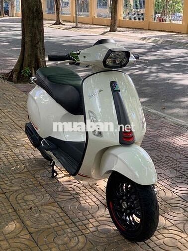 VESPA SPRINT bản Carbon