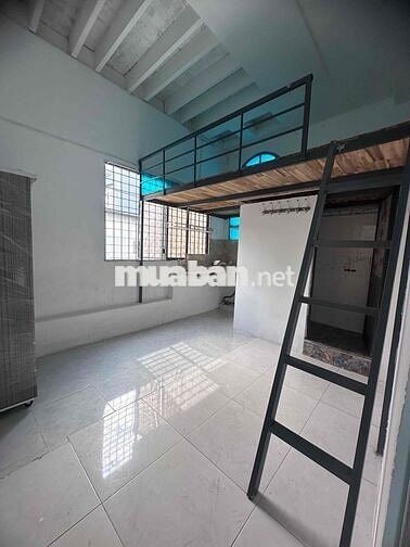 CĂN PHÒNG GIÁ RẺ SÁT PHÚ NHUẬN Ở ĐẦU ĐƯỜNG NƠ TRANG LONG