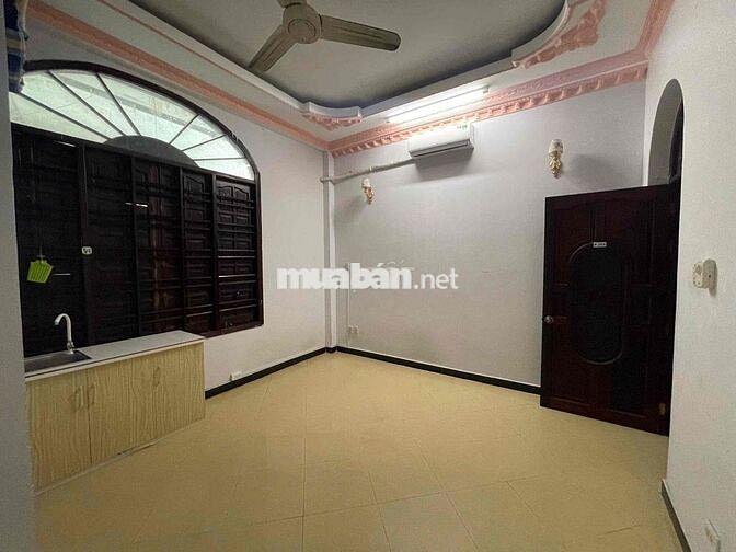 CHO THUÊ PHÒNG GẦN ĐẠI HỌC SPKT 3,8TRIỆU SẴN MÁY LẠNH