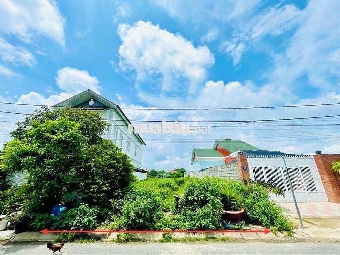 ĐẤT NHÀ VƯỜN, NHÀ TRỌ,NGAY KCN TÂN PHÚ TRUNG,10M X 32M, GIÁ 650 TRIỆU.