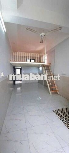 Phòng gác cao, ban công số 11 Nguyễn Ảnh Thủ, Bà Điểm, Hóc Môn