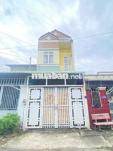 Bán nhà Thị Trấn Củ Chi : 105m2 ( 4x25 ) - 1 trệt 1 lầu. Giá 1 tỷ 980