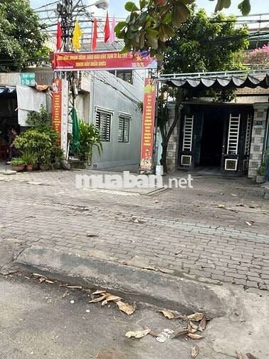 Bán dãy nhà trọ 3 phòng đã cho thuê .
Kiệt ô