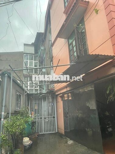 NHƯỢNG GẤP 2 PHÒNG TRỌ ĐIỀU HÒA, MỖI PHÒNG GIẢM 500K Ở 70 VĂN TRÌ