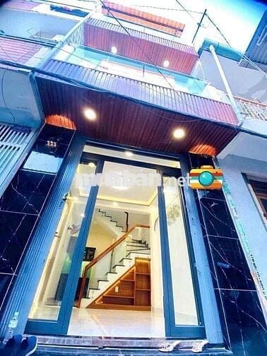 Nhà nguyên căn siêu hạt dẻ ngay sát cầu Nguyễn văn cừ