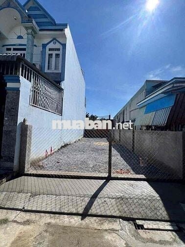 Đất 5x17m Shr Mt đg XTT 20m sau lưng chợ XTT phan Văn Hớn vào 200m
