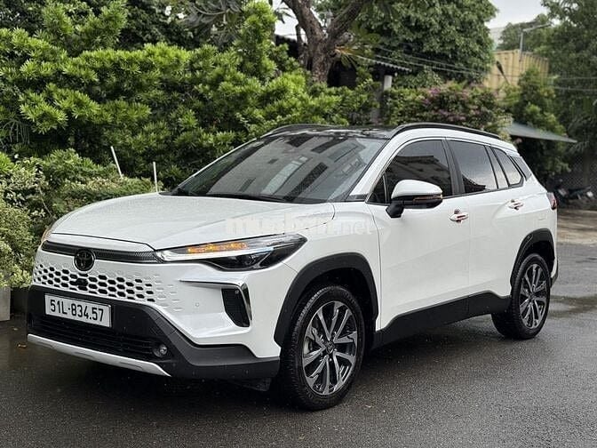 Siêu Lướt Toyota Corolla Cross 2025 1.8V - 4500 km