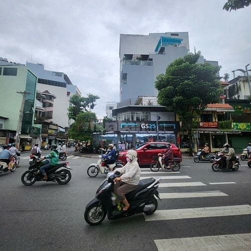 Góc 2MT Hồng Hà - Yên Thế Q.Tân Bình, Cn 104m2, 3 Tầng, HĐT 75tr/th