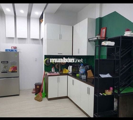 Nhà 3 tầng rất đẹp, 4m x 11m, 2PN,3WC, FULL nội thất,hẻm 5m Phạm V Chí