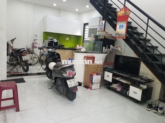 Cho thuê Nhà Nguyễn Sơn Q.Tân Phú, HXH Nguyên Căn