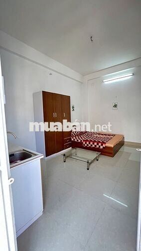 CHÍNH CHỦ CHO THUÊ STUDIO BAN CÔNG GIÁ RẺ 35M2 NGAY ĐẠI HỌC GTVT