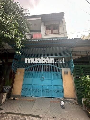 Cho thuê nhà hẻm xe tải, dễ kinh doanh, 2 tầng, tặng hết nội thất,10tr