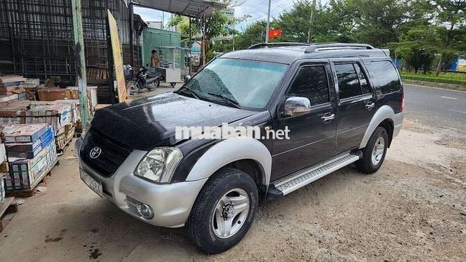 Kiểu dáng Toyota Prado siêu rộng giá rẻ