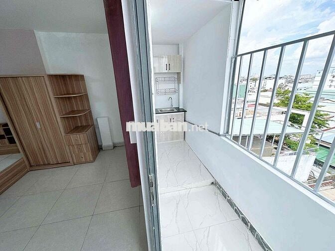 SIÊU PHẨM CĂN HỘ STUDIO TÁCH BẾP CÓ BAN CÔNG NỘI THẤT CƠ BẢN