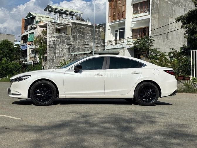 Mazda 6 2.0 Premium 2023 - Chủ giữ xe kỹ- Xe còn bảo hành - Uy tín