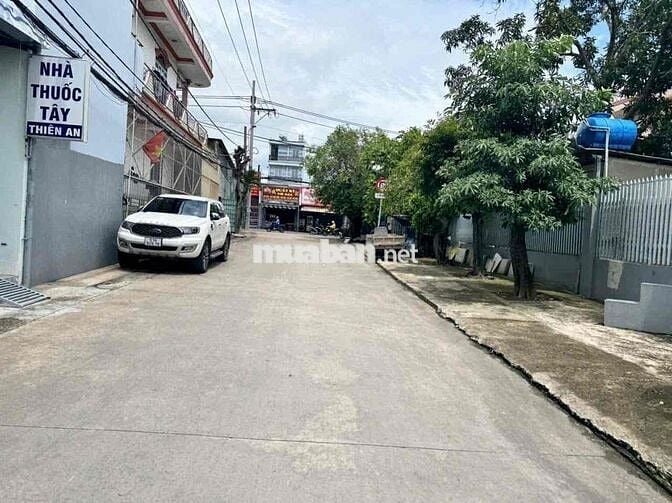 Nhà xưởng ngang 13,5 dai 21, giá 11,5 tỷ, shr, hoàn công, vĩnh Lộc, BC