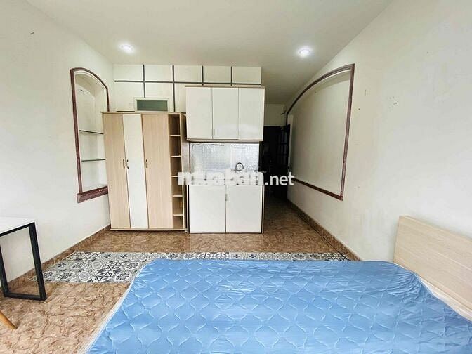 nhà trọ full nt đường nguyễn gia trí đi bộ đc tới các trường