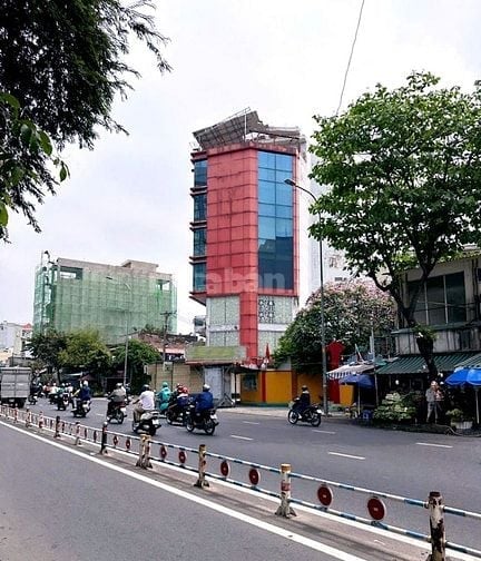Bán căn góc 3 mặt tiền Nguyễn Thái Sơn - Lê Lai, Gò Vấp, 141,8m²