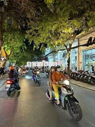 Nhà mặt tiền Nguyễn Việt Hồng 9tr