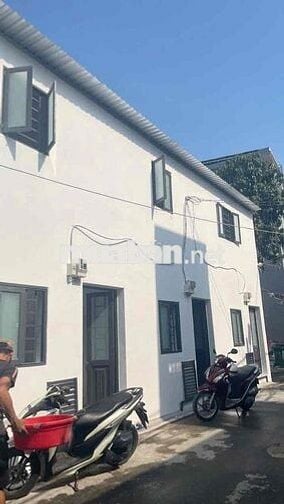 Chính chủ cho thuê nhà nhỏ riêng lẻ hẻm 7 chỗ quay đầu