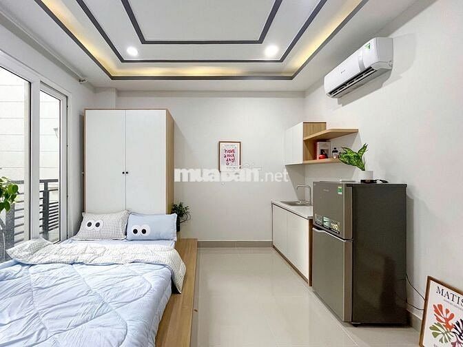 Cho thuê căn hộ cao cấp full nt có ban công ngay ngã tư Phú Nhuận