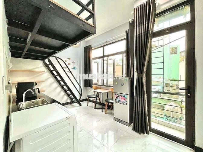 Căn Hộ Duplex Ban Công Siêu Thoáng Ngay Bệnh Viện Hoàn Mỹ