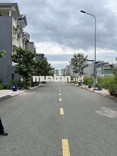 🏡NHÀ 4 TẦNG – DỰ ÁN PHÚ HỒNG THỊNH – CÓ THANG MÁY–NỘI THẤT GỖ CAO CẤP