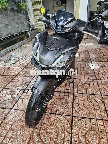 WinnerX V3 Abs vàng đen 10k km máy zin, lốp zin