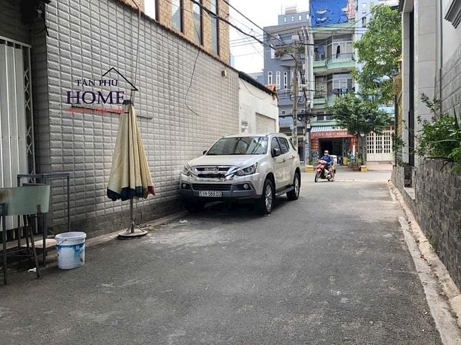 Cho thuê nhà nguyên căn, hẻm xe hơi.