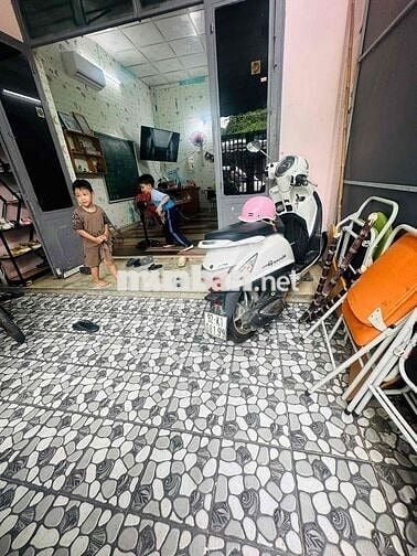 bán đất tặng nhà cấp 4 mt nguyễn công hoan , giá bằng đất kiệt