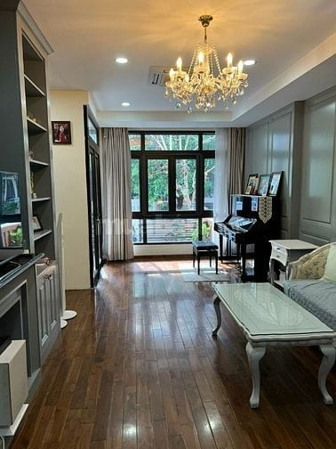 Bán nhà Him Lam hướng tây đường số 5 giá 28,5 tỷ 