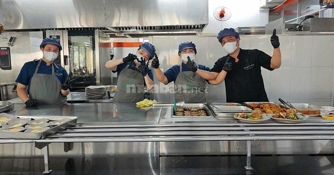 Nhân viên Phụ bếp trường Quốc tế