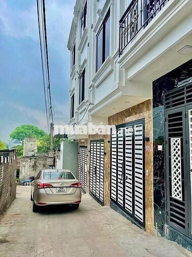 Nhà 4T*40m2 full nội thất- ngõ thông ô tô qua nhà-Gần QL6- Giá 3,1 tỷ