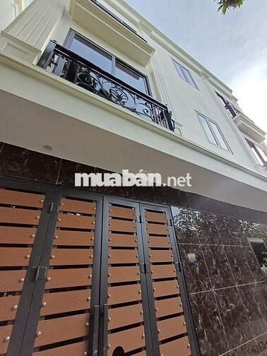 RỘNG-RẺ-ĐẸP!! Nhà 3T*38m2 ngõ nông ô tô đỗ cổng. Gần QL6. Giá 2,85 tỷ