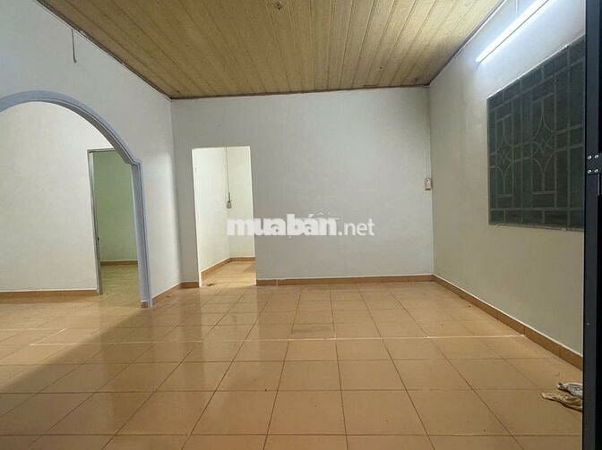 Nhà ở 60m2 3 phòng ngủ,gần  đường Bến Than và Tỉnh lộ 8.