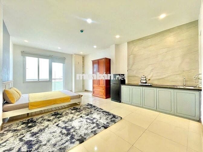Căn hộ FULL nội thất ngay tại khu ẩm thực Phan Xích Long