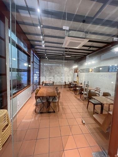 MẶT TIỀN NGUYỄN XÍ, SÀN TRỐNG SUỐT 7x18m. MỚI ĐẸP 30Tr