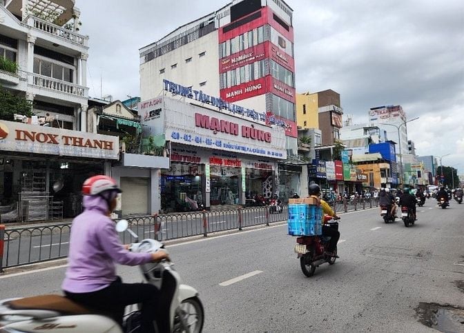 Cho thuê dài hạn nhà mặt tiền đường Hoàng Văn Thụ, Tân Bình 18tr/tháng