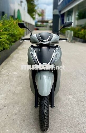 Cần bán SH350i  - chạy được 879km
