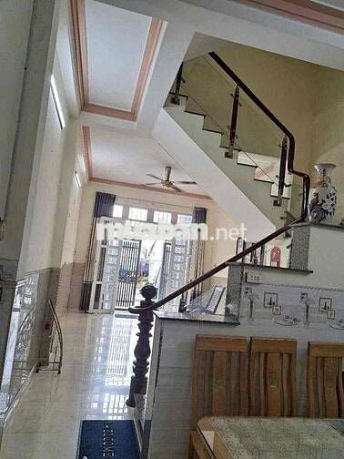 Cho thuê nhà gần chợ Tam Hà,p.Linh Đông 3 tầng hẻm xe hơi giá 11tr