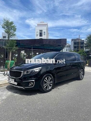 Kia Sedona 2017 2.2L DAT - 90000 km