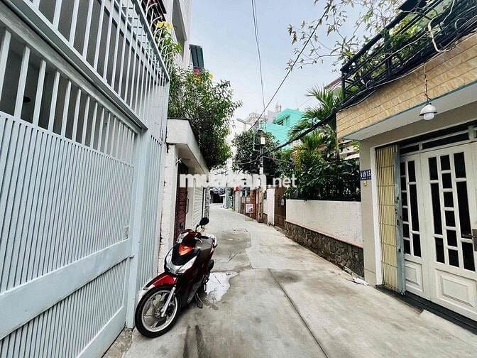 Yên Tĩnh Ở Khu An Ninh | Gần Chợ Cây Quéo - Chợ Bà Chiểu ~40m² | 2 tần